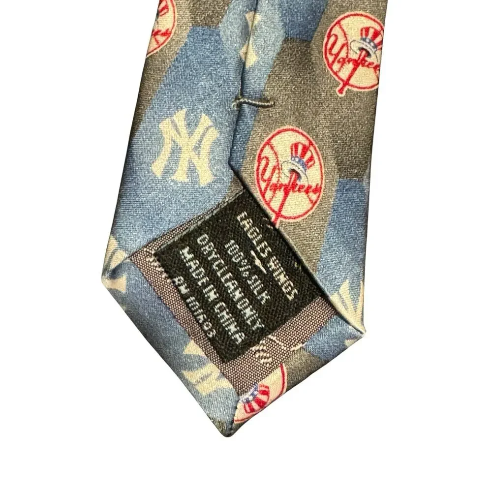 Eagle Wings MLB New York Yankees Baseball Logo Novelty Vintage Silk Necktie